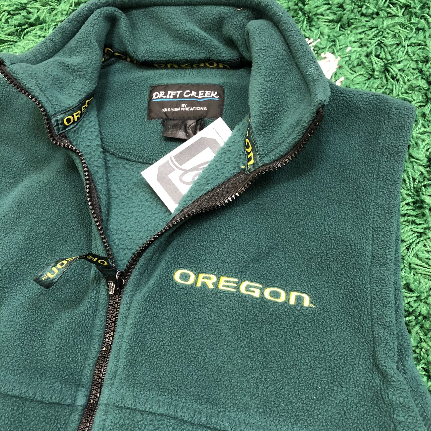 Vintage “University of Oregon” Vest - Size S — Cultural Blends.