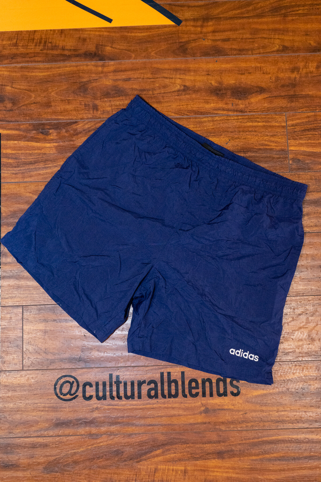 Vintage Adidas running shorts Size S — Blends.