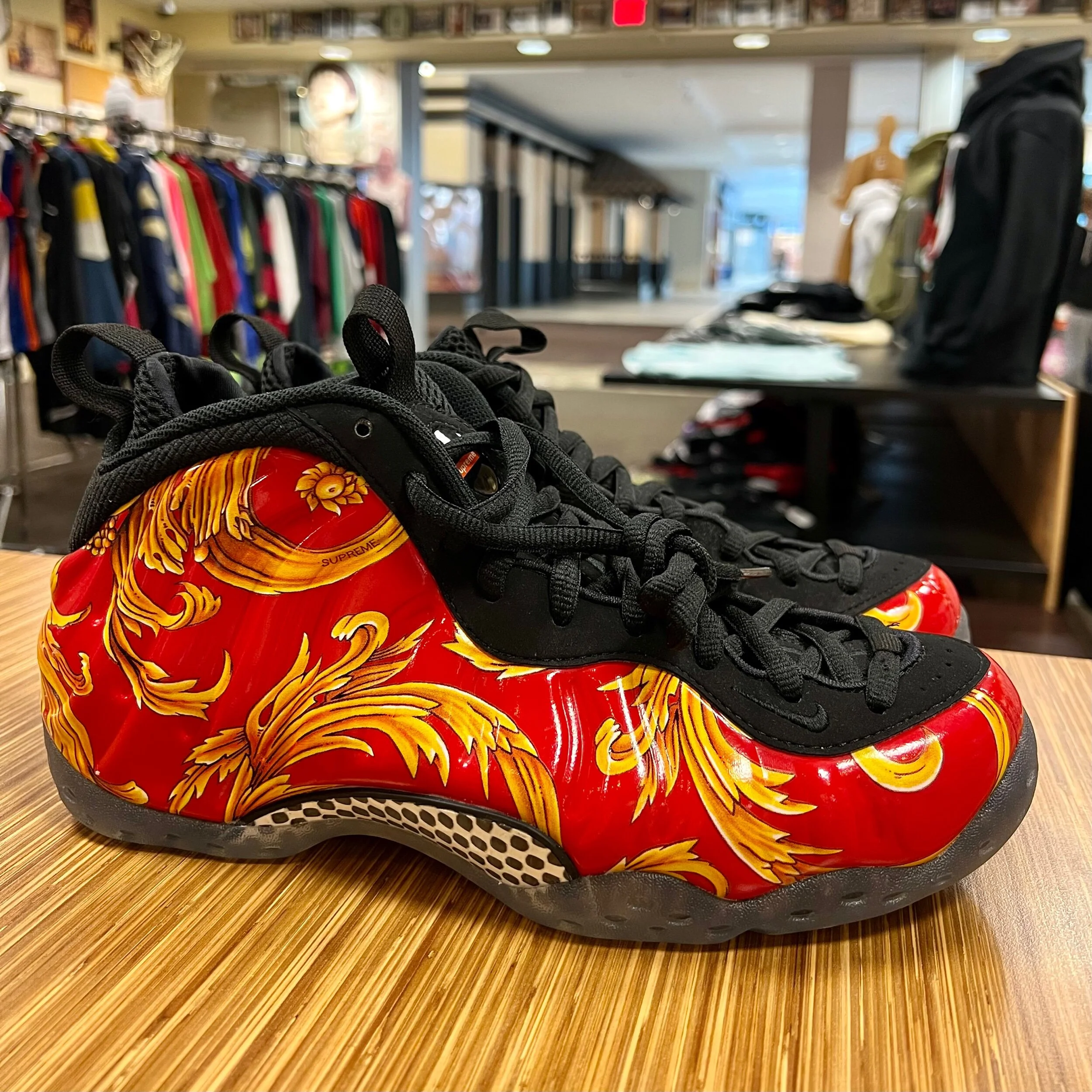 supreme x nike air foamposite one