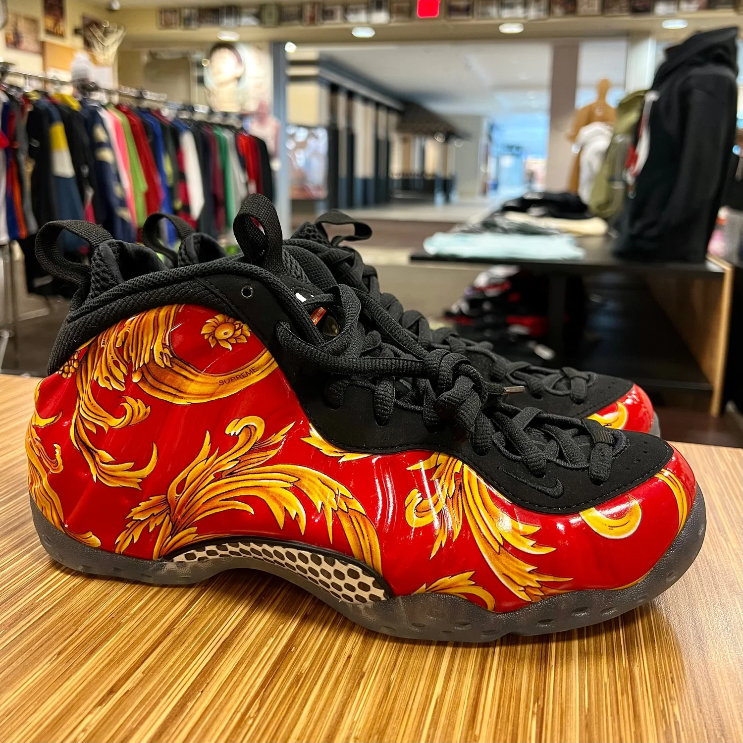 Nike Foamposite One Supreme Red Size 9 Cultural Blends.