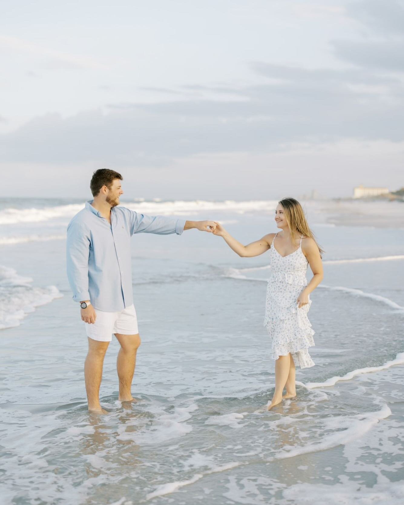 It&rsquo;s wedding day for Sydney &amp; Ryan!  We can&rsquo;t wait to celebrate with them today!! 💍🤍
⠀⠀⠀⠀⠀⠀⠀⠀⠀
@brookeimages