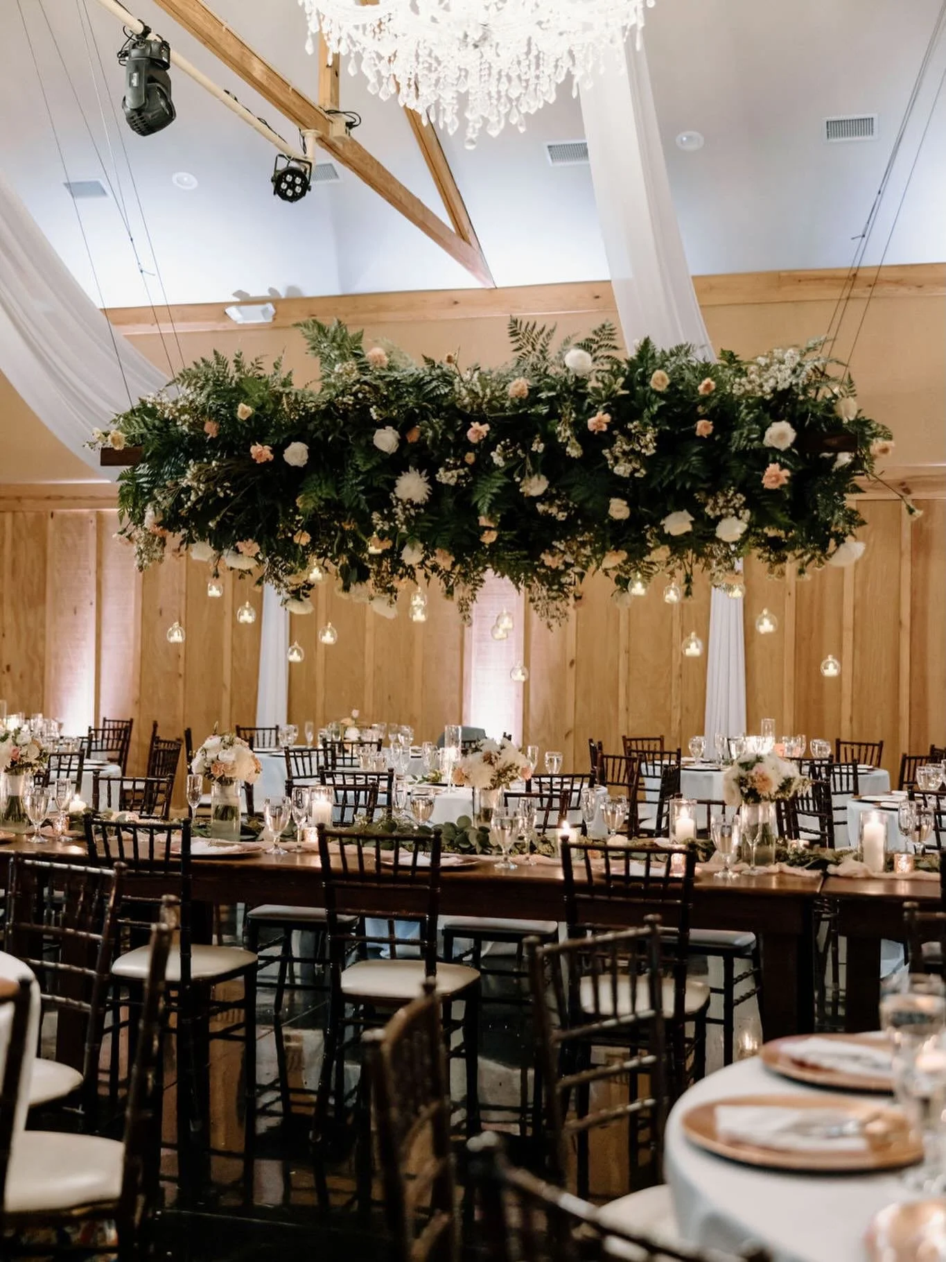Behind every detail our First Coast Weddings team is orchestrating and ensuring flawless logistics leading up to and on your big day.

From confirming and coordinating installation times with your venue, to managing delivery windows, floor plans, and