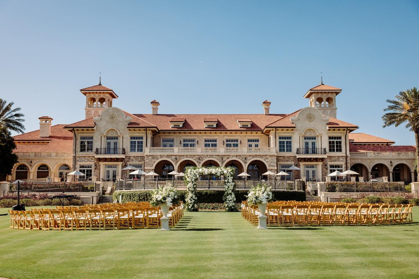We are back to back the next two weekends at @tpcsawgrass and could not be more excited!  Our home away from home! 

Here&rsquo;s a little look back at R&amp;N&rsquo;s wedding!  Hard to believe this week they celebrated their 3rd wedding anniversary!