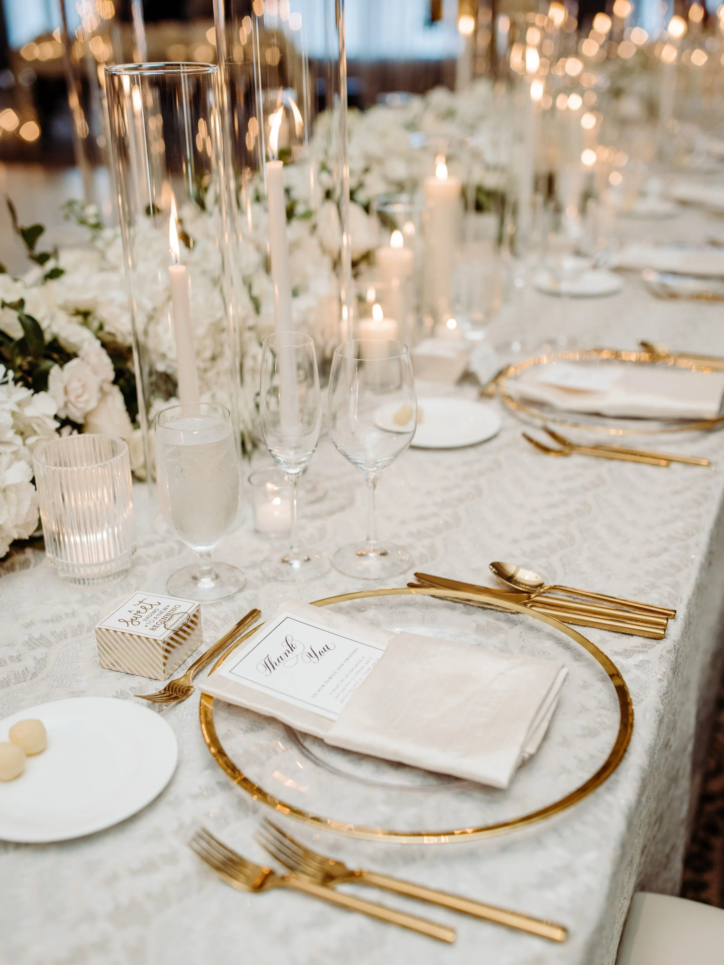 The smallest details often leave the biggest impression. Thoughtfully designed place settings help create a warm and welcoming experience your guests will remember long after the celebration ends. 

Wedding Team:
Wedding Planner: @firstcoastwedd
Venu