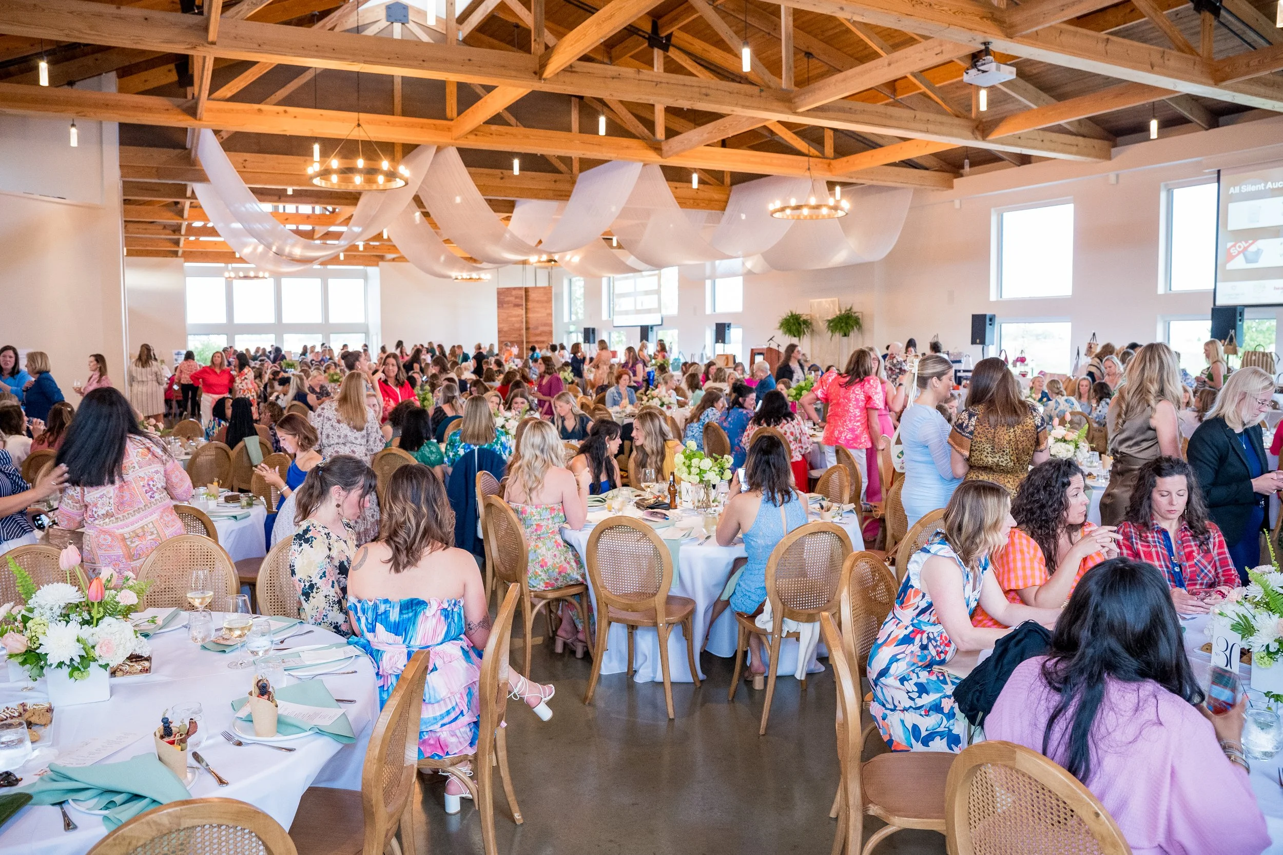 Why Clean Backgrounds Improve Event Photography