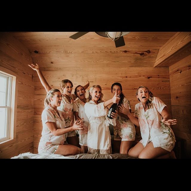 Gorgeous shot of Lexi&rsquo;s wedding day ❤️ Wedding day hair and makeup 😍 Thanks for helping Taylor!