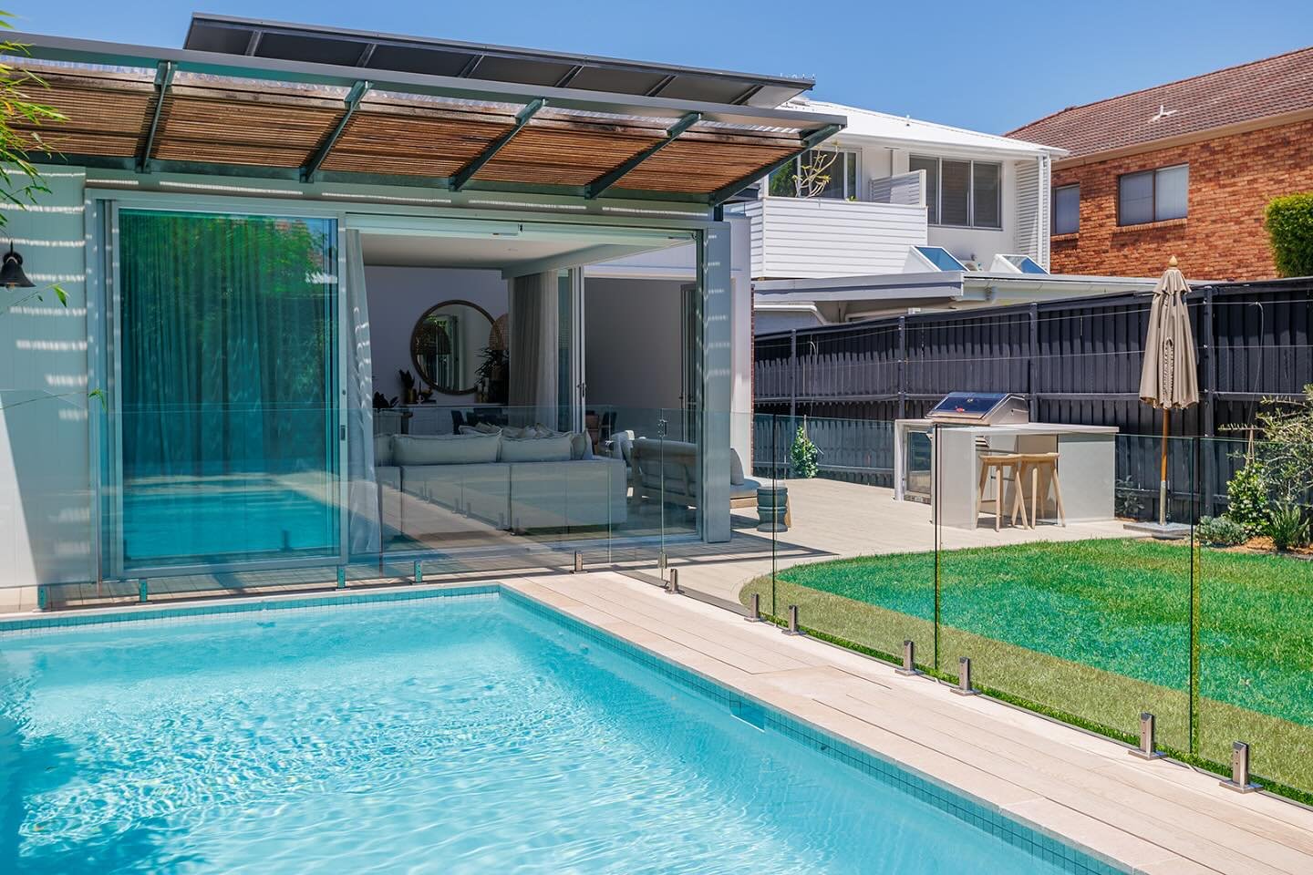 🌊 Just Wrapped: Bronte&rsquo;s Dream Pool + Outdoor Entertaining Zone 🌊

This backyard was made for coastal living &mdash; with sunlight, sea breeze, and the perfect blend of indoor comfort and outdoor flow.

Inside? It&rsquo;s all premium finishes