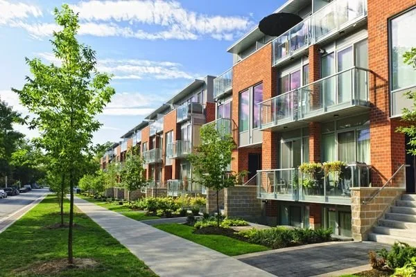 townhouse-landscaped-path.jpg