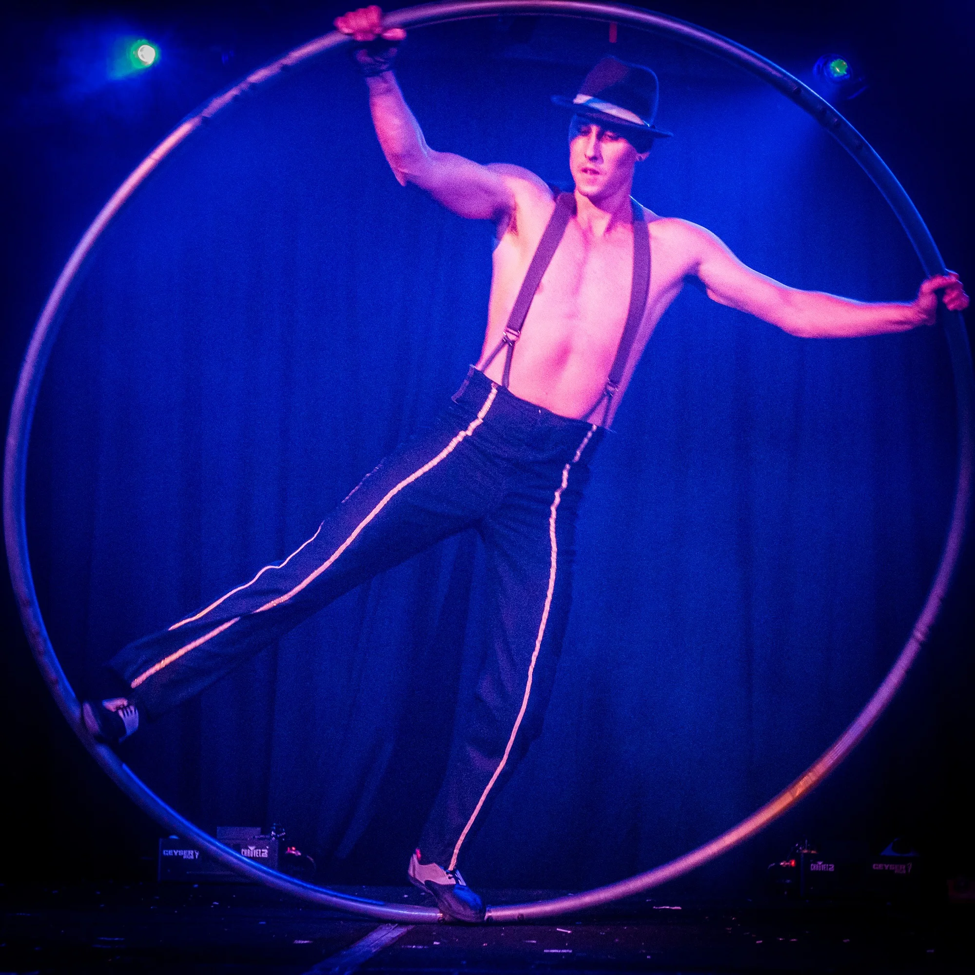 Acrobatica.png