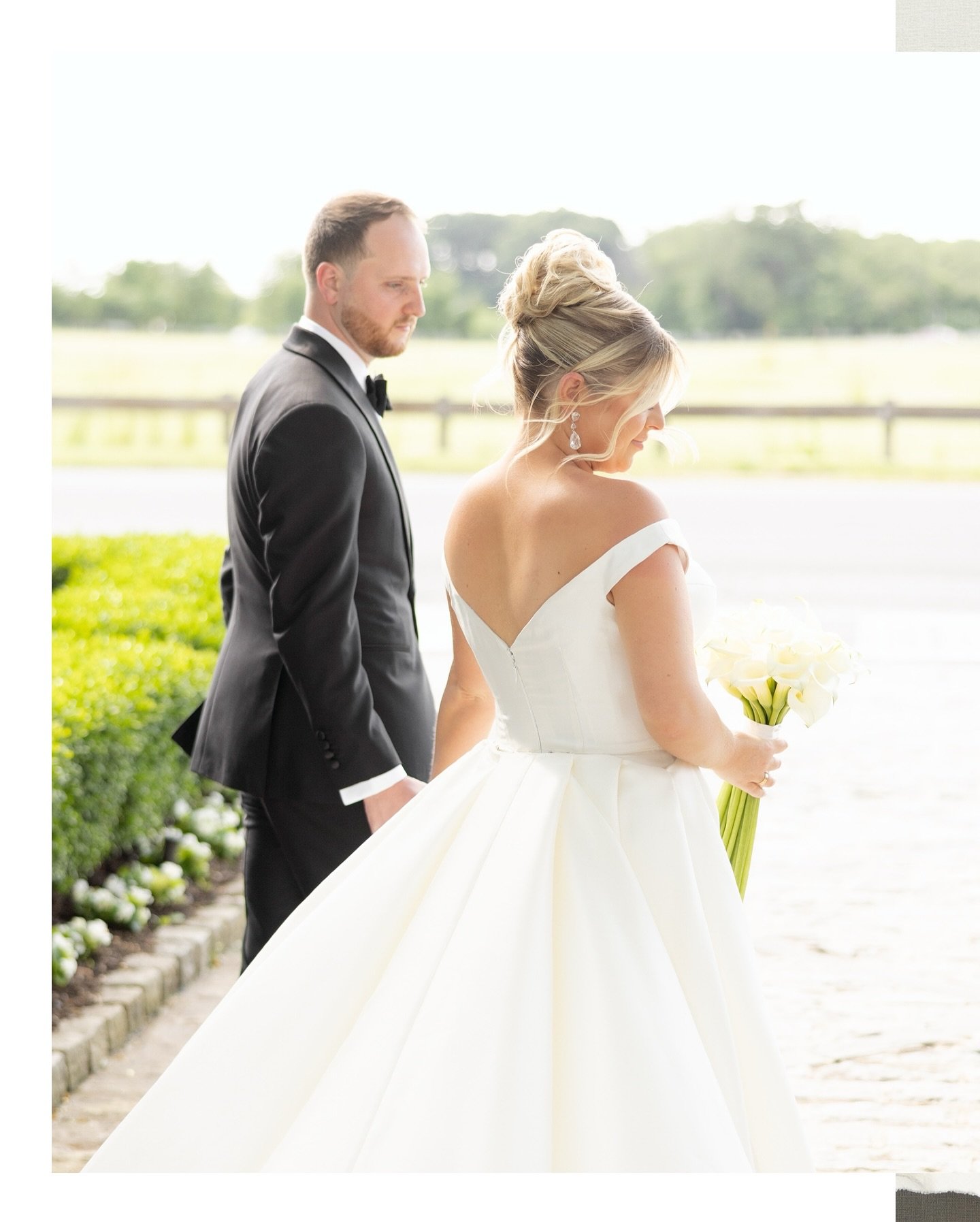 Emily + Matthew ✨
Venue: @parkchateau 
Photographer: @rafalostrowski 
Videographer: @emerlinphotoandfilms 
Content Creator: @sobridalsocial 
Hair: @senadakxo 
Makeup: @glamourbydrita 
Dress Designer + Bridal Shop: @leahdagloria @bridalreflectionsny