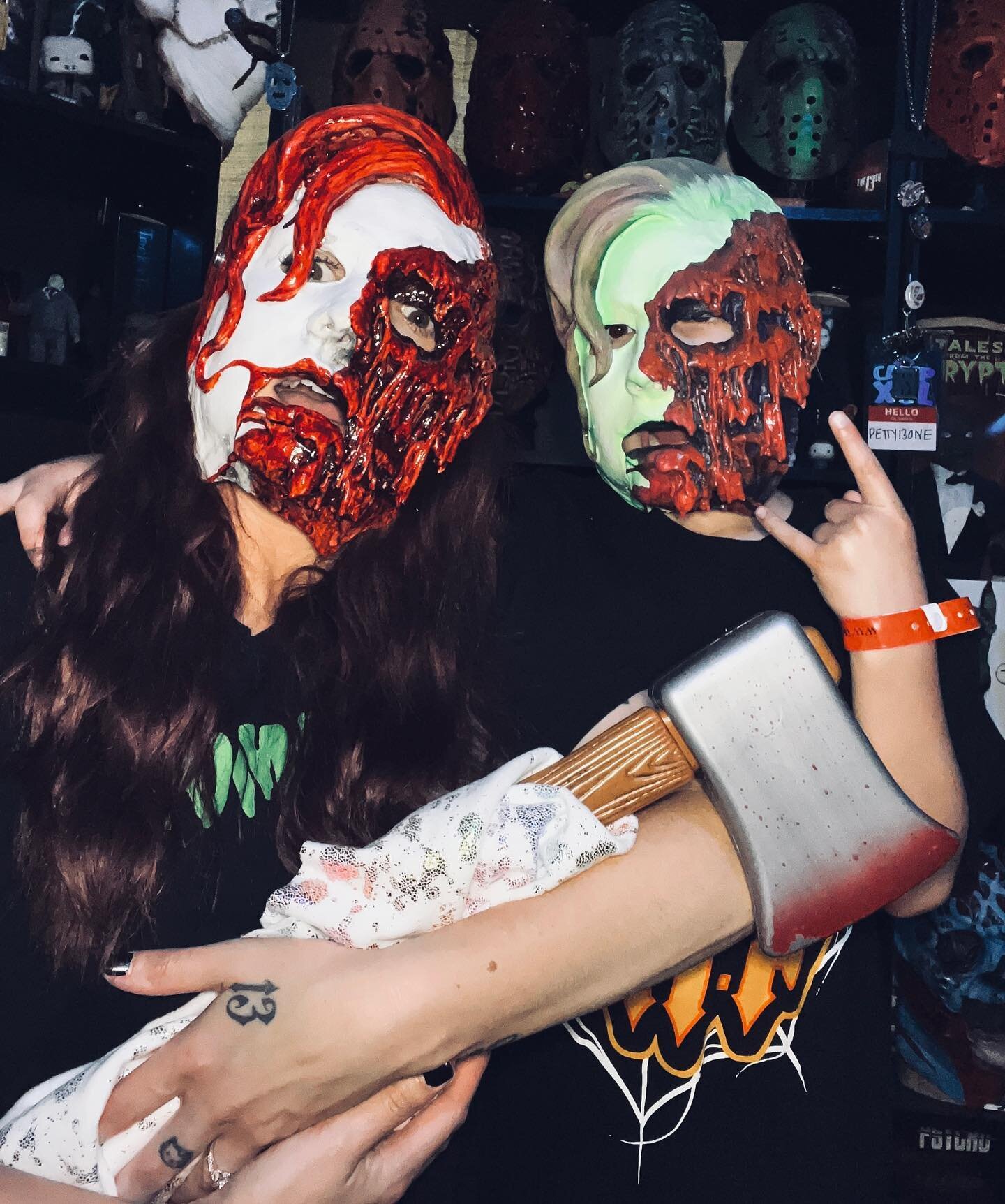 HAPPY MOTHER&rsquo;S DAY! ❤️&zwj;🔥 #THEAXEISFAMILY 🪓
Faces by @gravitybleeds 

&bull;
&bull;
&bull;
&bull;
&bull;
&bull;
#Halloween #happyhalloween #everydayishalloween #halloweenislife #halloweenlife #halloween365  #queenofHalloween #ilovehallowee