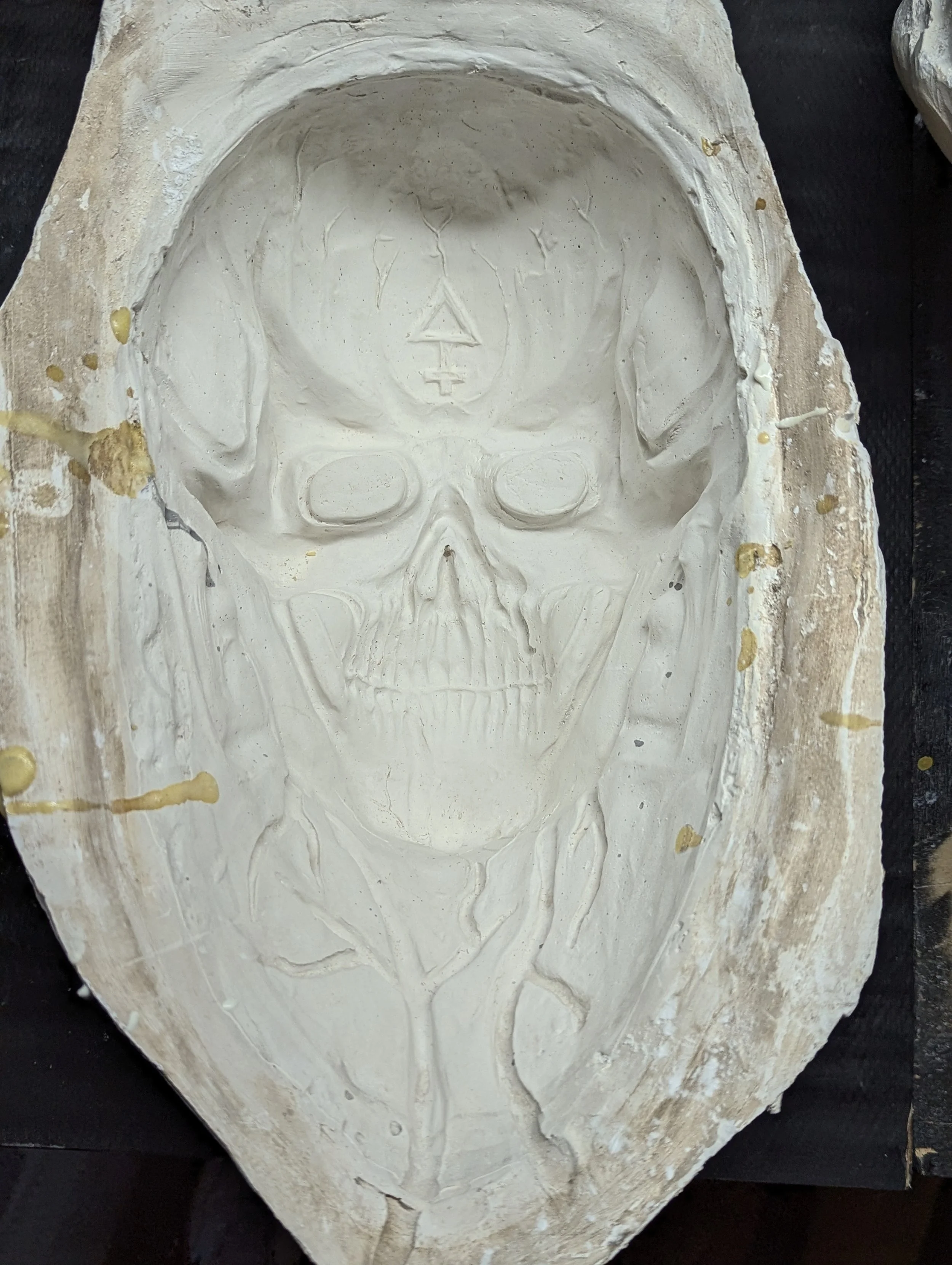 MOLD † Legion [variant] Skull