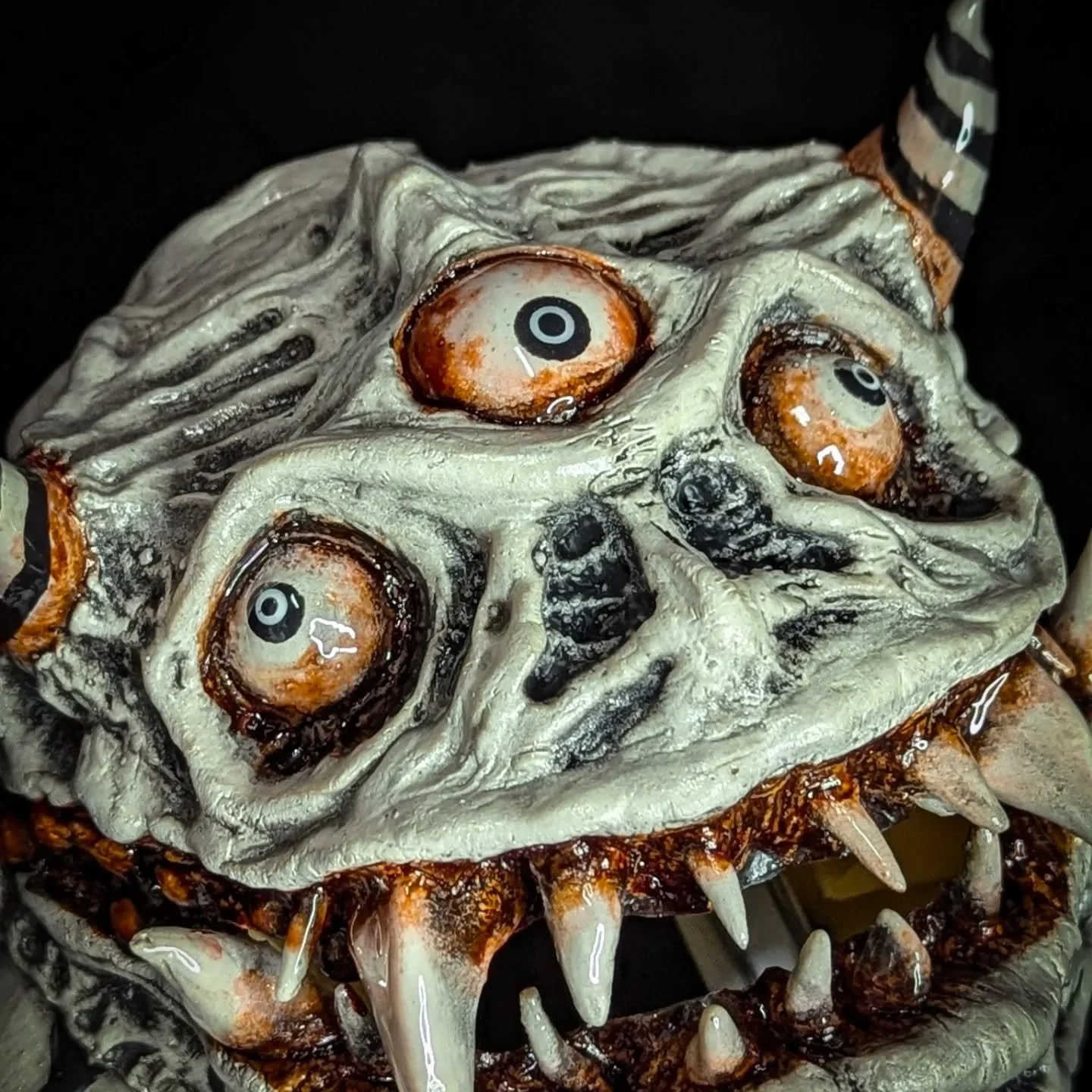 The October lineup has finally launched over at Philbrix.com! Featuring rare relics, exclusive props, and a very limited number of BALLHEDZ! Orders of $100+ can get free U.S. shipping with the code SHIPFACED 
†