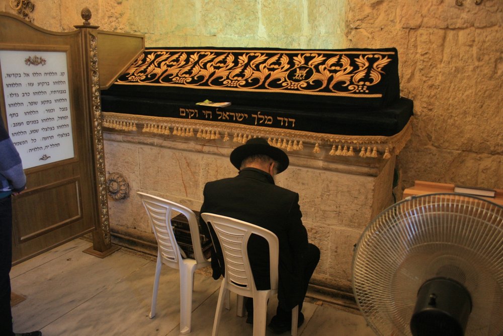 S03E01: Unsolved Jewish Mysteries: King David's Tomb — Jew Oughta Know