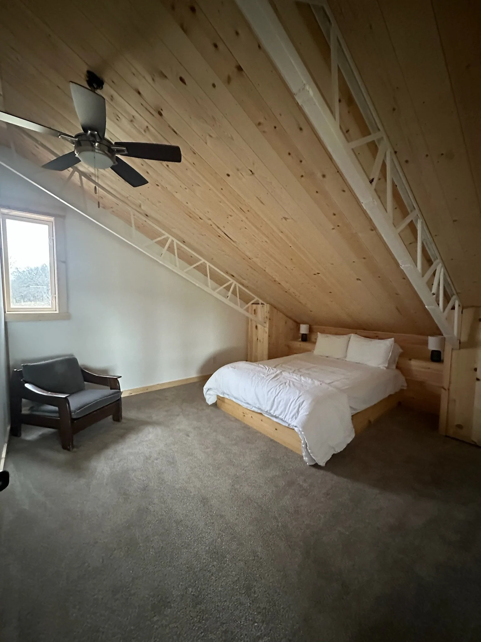 bedroom2.jpeg