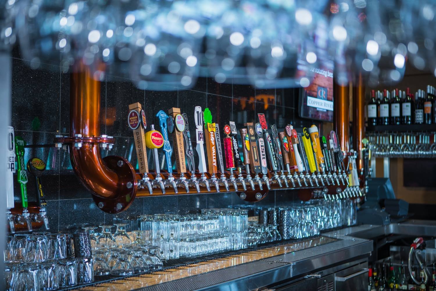 52 CRAFT BEERS ON TAP