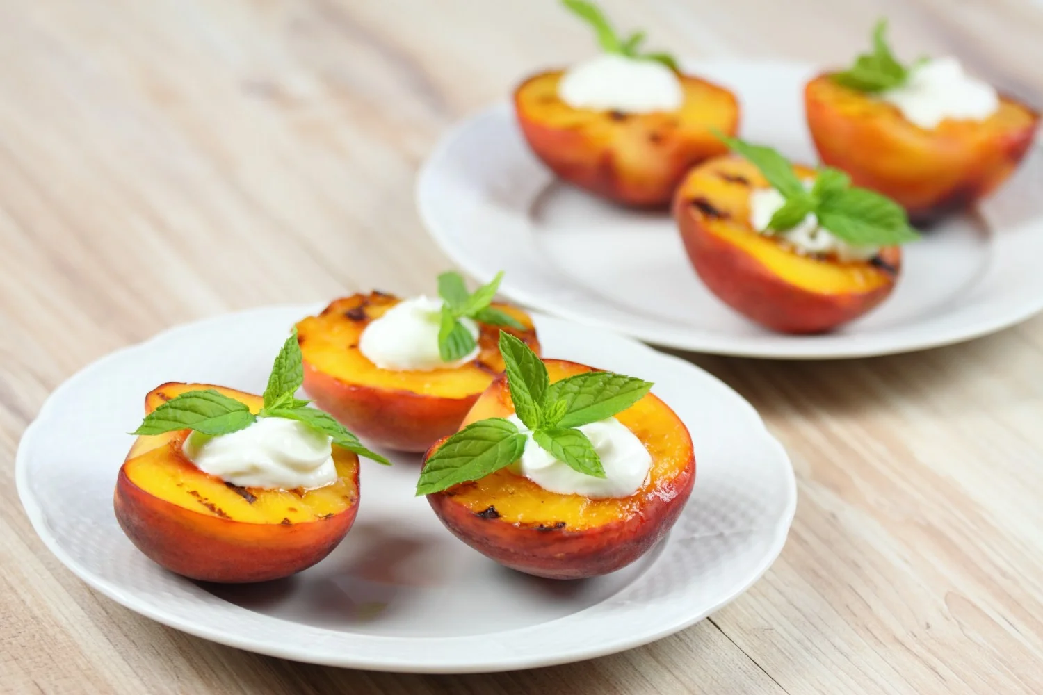 Grilled peaches and mascarpone - Easy and tasty (and sugar free!)