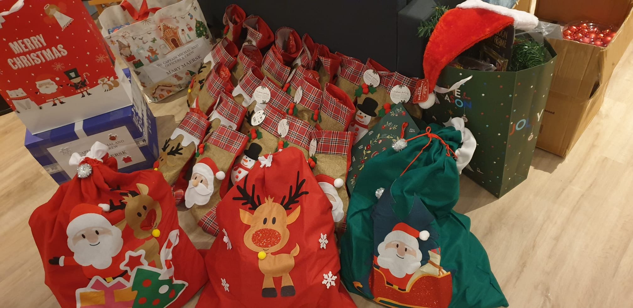 Christmas presents and goodie bags for San Lorenzo Maersk.jpg