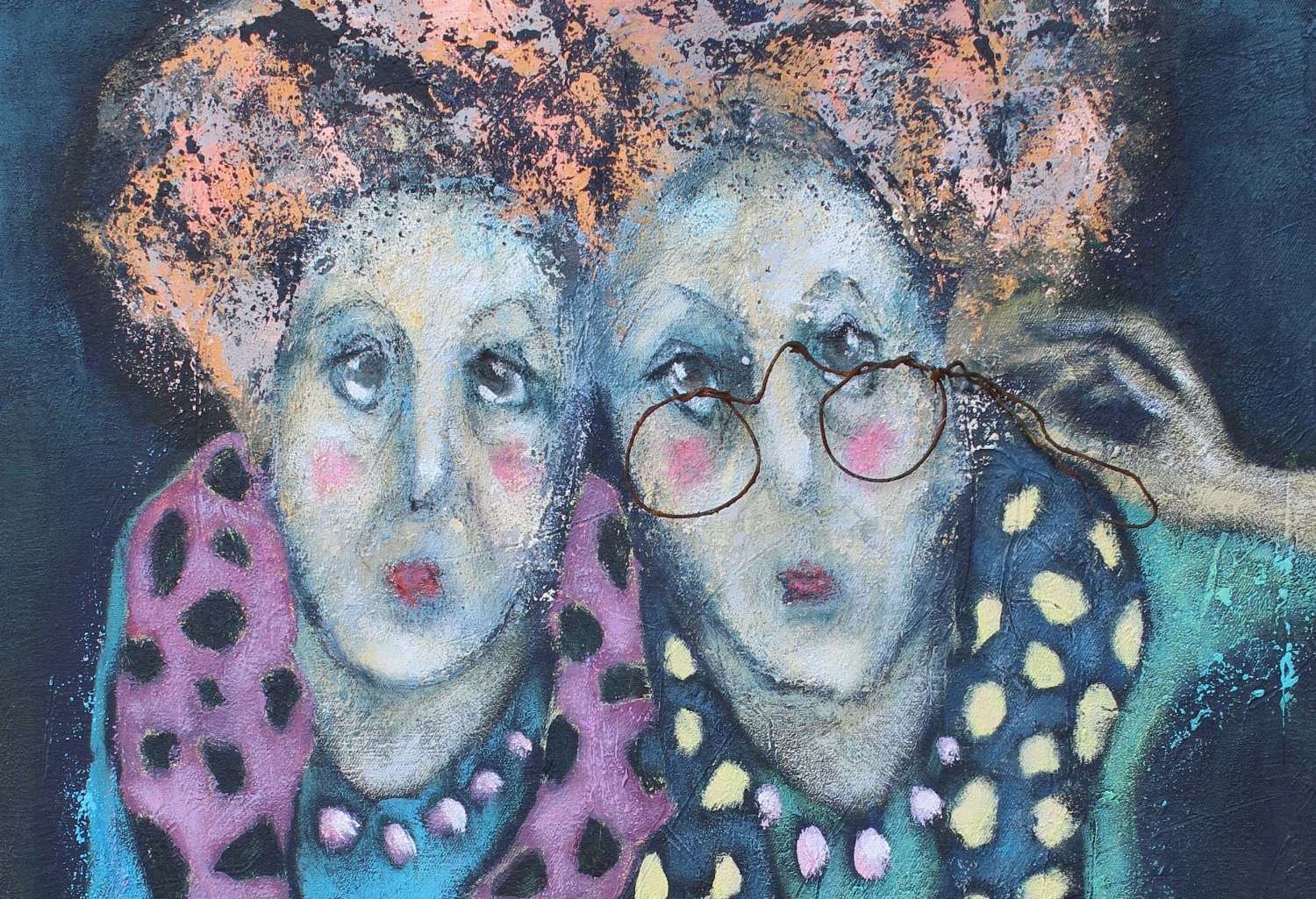 femmes de caractères bleu vert low res.jpg