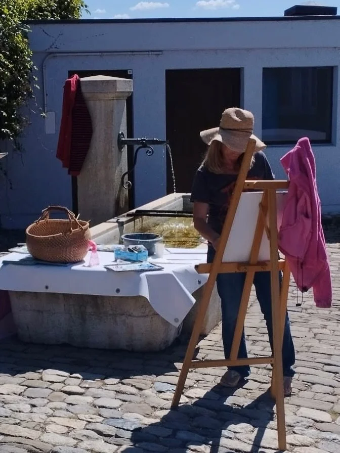 Every corner of the old town in St. Prex is inspiring 😍 &hellip; it was amazing to paint outdoors 🫟

#stprex #swissartist #townscape