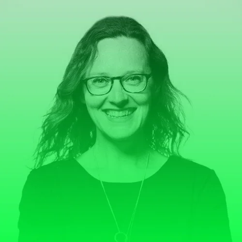 Astrid Maier Astrid Maier leitet die Ressorts Unternehmen und Innovation bei der Wirtschaftswoche. Davor hat sie über ein Jahrzehnt über die Tech- und Webbranche geschrieben und als Redakteurin beim manager magazin gearbeitet. Ihre journalistische Karriere hat Astrid bei der Financial Times Deutschland begonnen. Sie ist Mitgründerin von Dverse Media, einer Plattform, die sich für mehr Vielfalt und Innovationen im Journalismus einsetzt. Von 2015-2016 war Astrid Fellow an der Stanford Universität im John S Knight Fellowship Programm. Twitter: @MaierAstrid