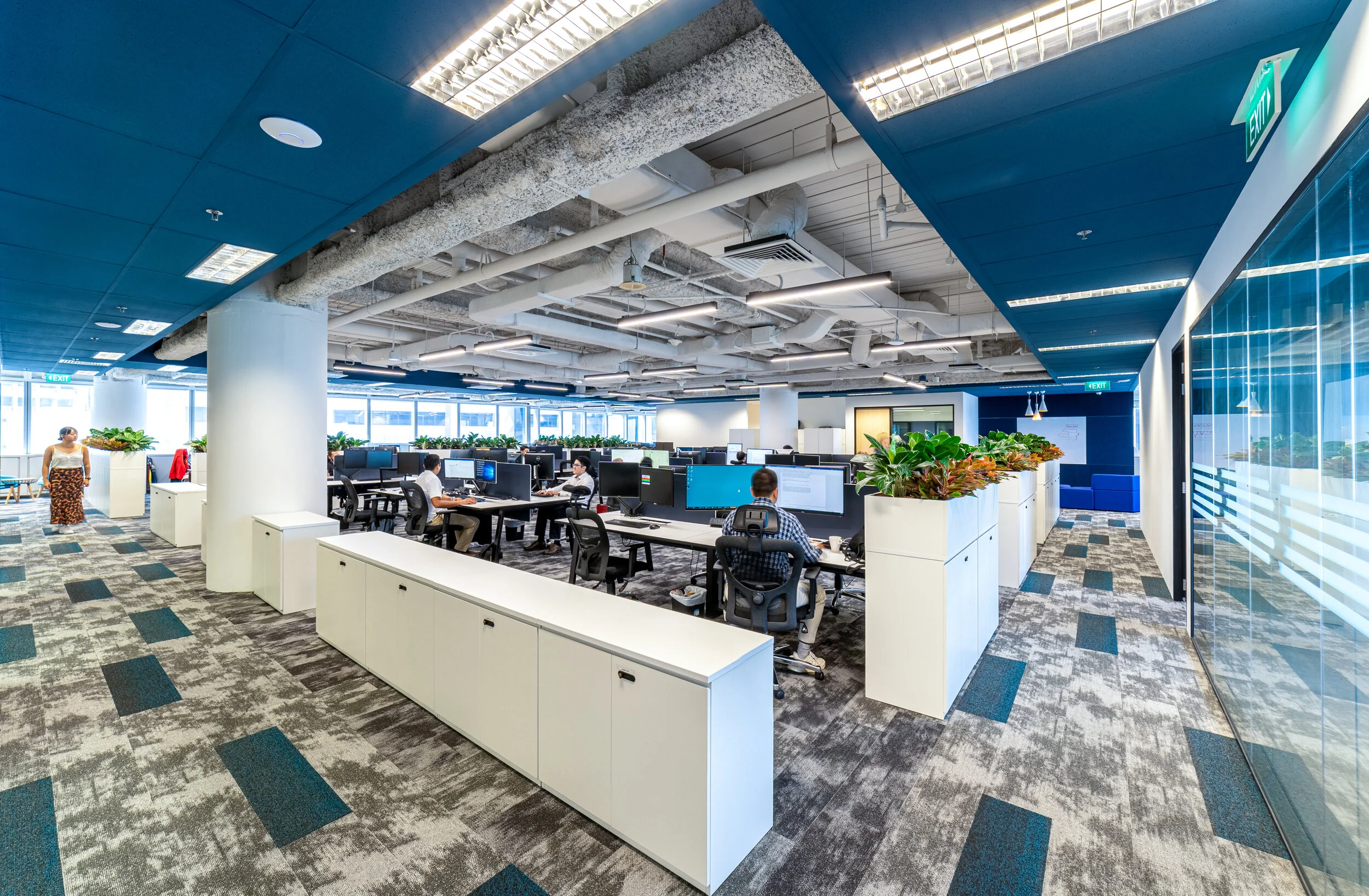 04 - Work Area.jpg