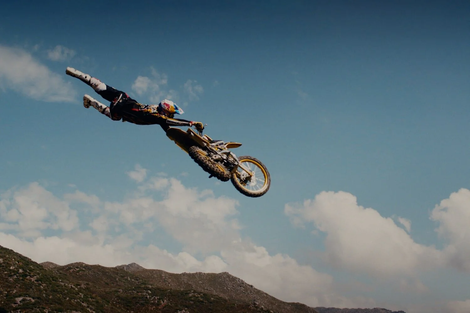 Redbull.com - Thrill-seekers! Ready for an edge-of-your-seat experience?