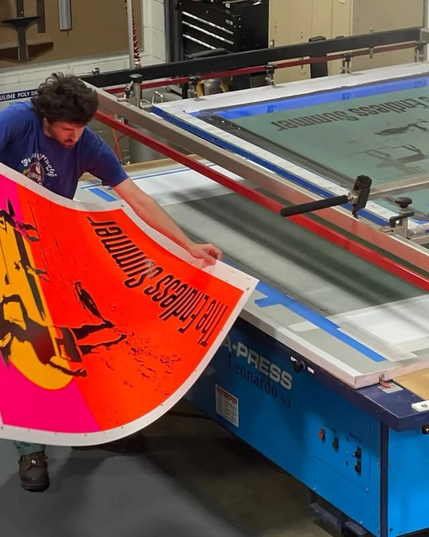 Get ready for Christmas season! Looking for the perfect collectible gift to give? A few of these are left. All silkscreen prints come with Authenticity Certificate, NFC seal, and a production clip showing how this classic art print was made!
.
@alex_