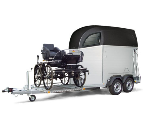 Boeckmann horse floats champion with carriage stand1.jpg