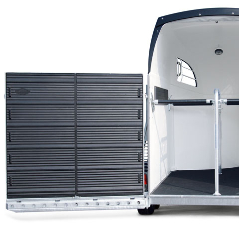 5Boeckmann horse floats accessories door.jpg