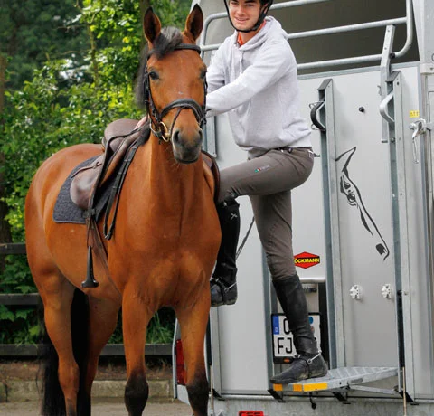 7Boeckmann horse floats accessories climbing.jpg