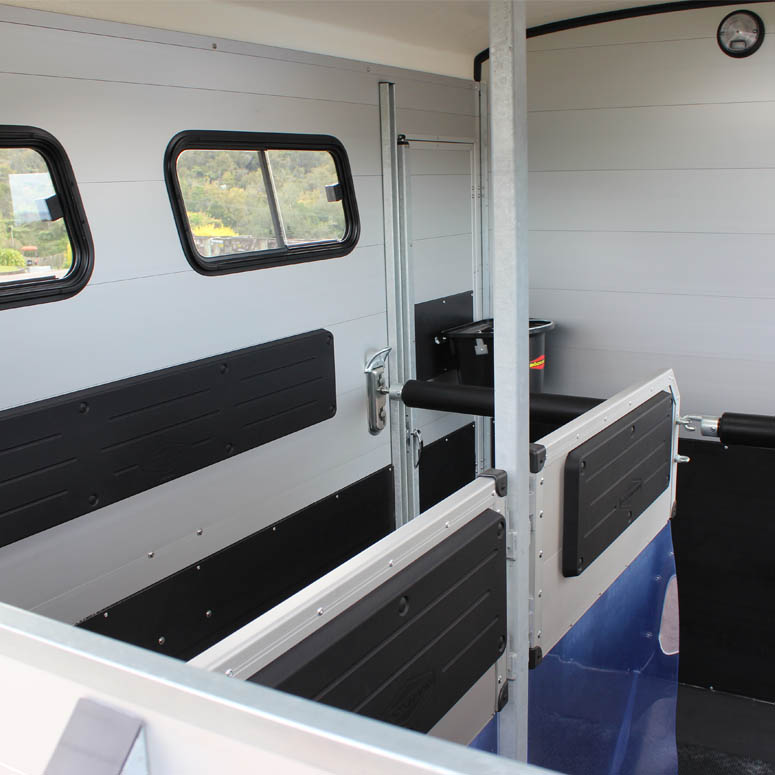 Boeckmann Portax L SR horse float5.jpg