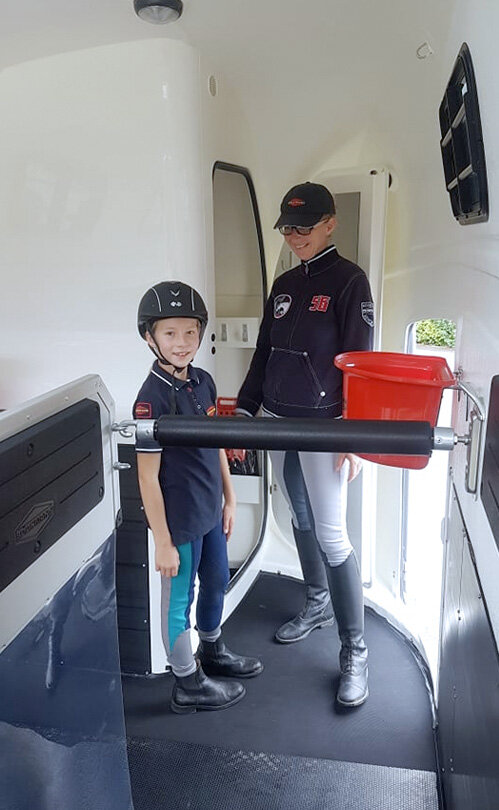 Boeckmann Grand Master silver inside front people.jpg