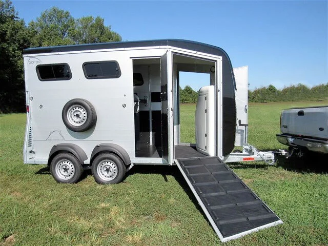 Boeckmann Portax L K horse float2.jpg