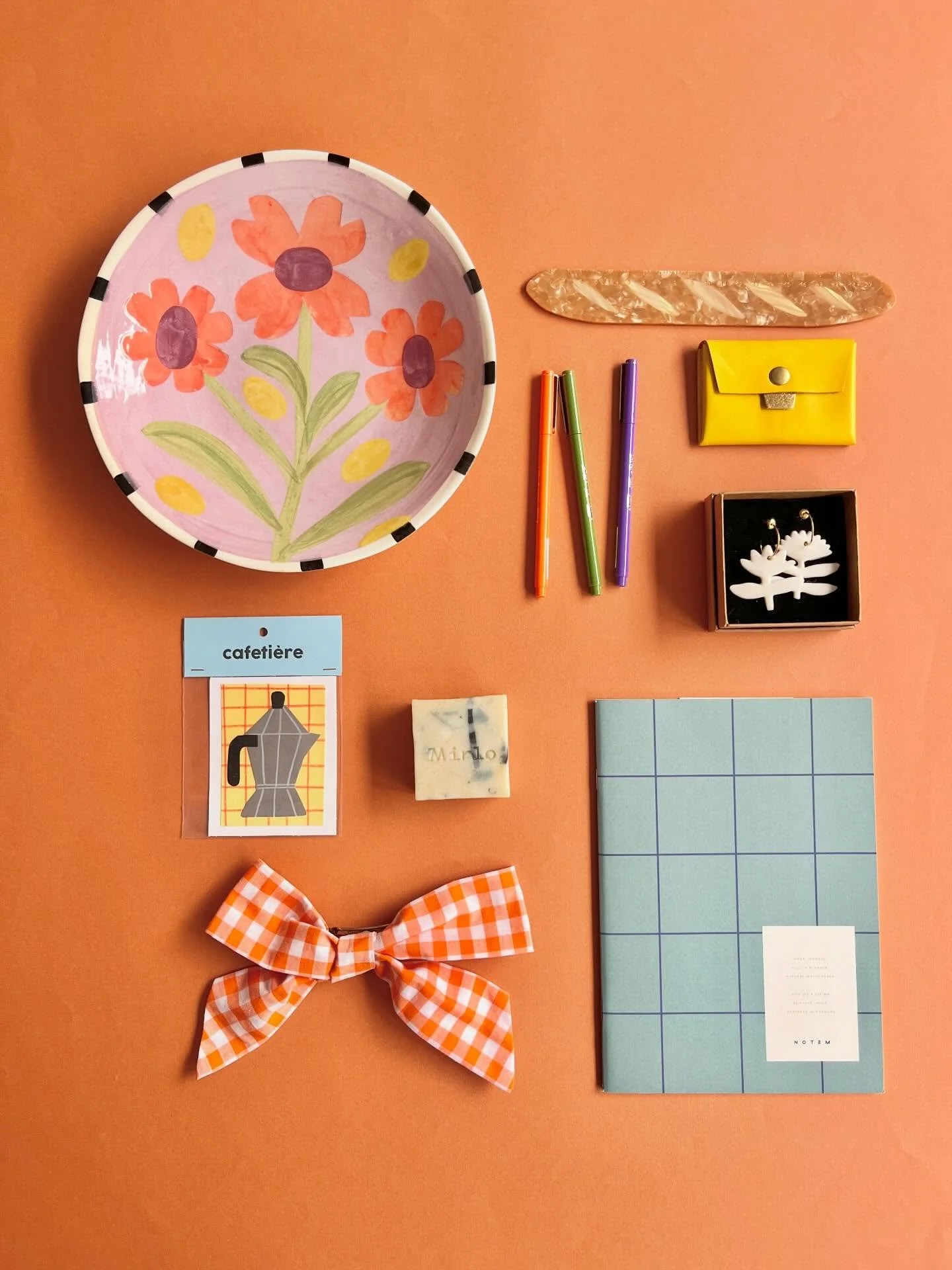 Une douce envie de printemps 🌱🌸☀️
Retrouvez notre curation de cr&eacute;ateurs et d&rsquo;artisans coups de c&oelig;ur dans nos 2 boutiques Klin d&rsquo;&oelig;il 

❣️6 rue Deguerry Paris 11e
❣️12 rue Lac&eacute;p&egrave;de Paris 5e