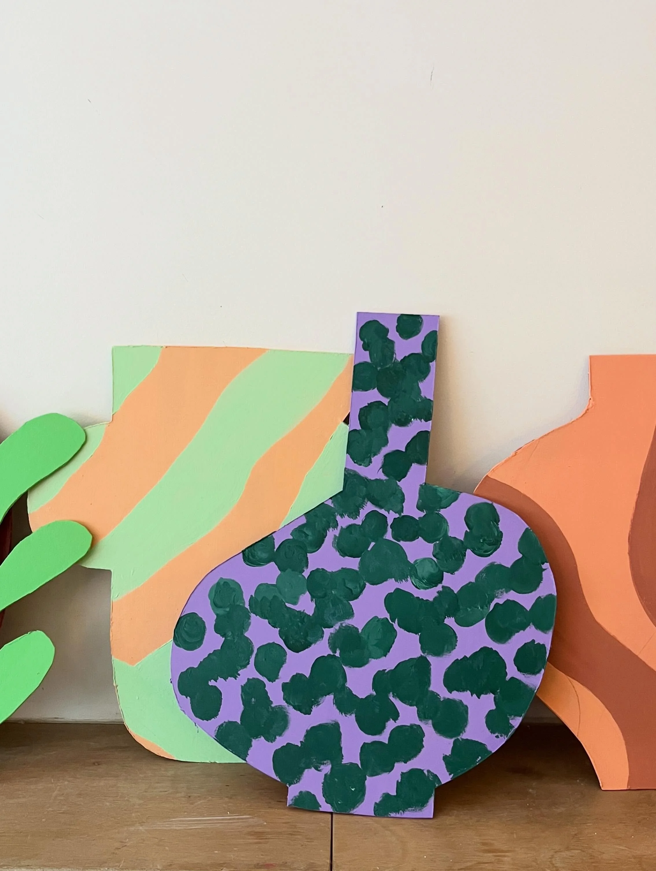 Oh la la ! On est tellement heureuses de vous pr&eacute;senter demain, &agrave; la boutique Klin d&rsquo;&oelig;il, notre collection de papier peint et de papeterie en collaboration avec @seasonpapercollection ! ❤️
Ces derniers mois, on n&rsquo;a pas
