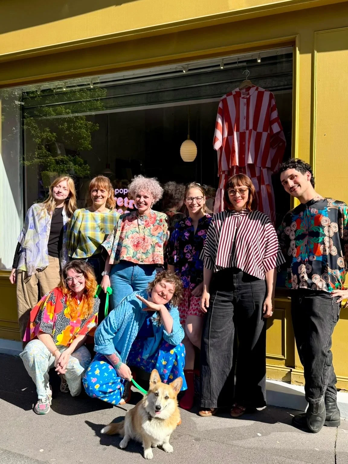 Le pop-up RETRO RESET continu tout le week-end ! 
🌈 Plongez dans un tourbillon de couleurs et de motifs avec toute la team de Laura @retro.reset 

R&eacute;tro Reset, c&rsquo;est une mode durable, pens&eacute;e pour tous : des tissus de seconde main