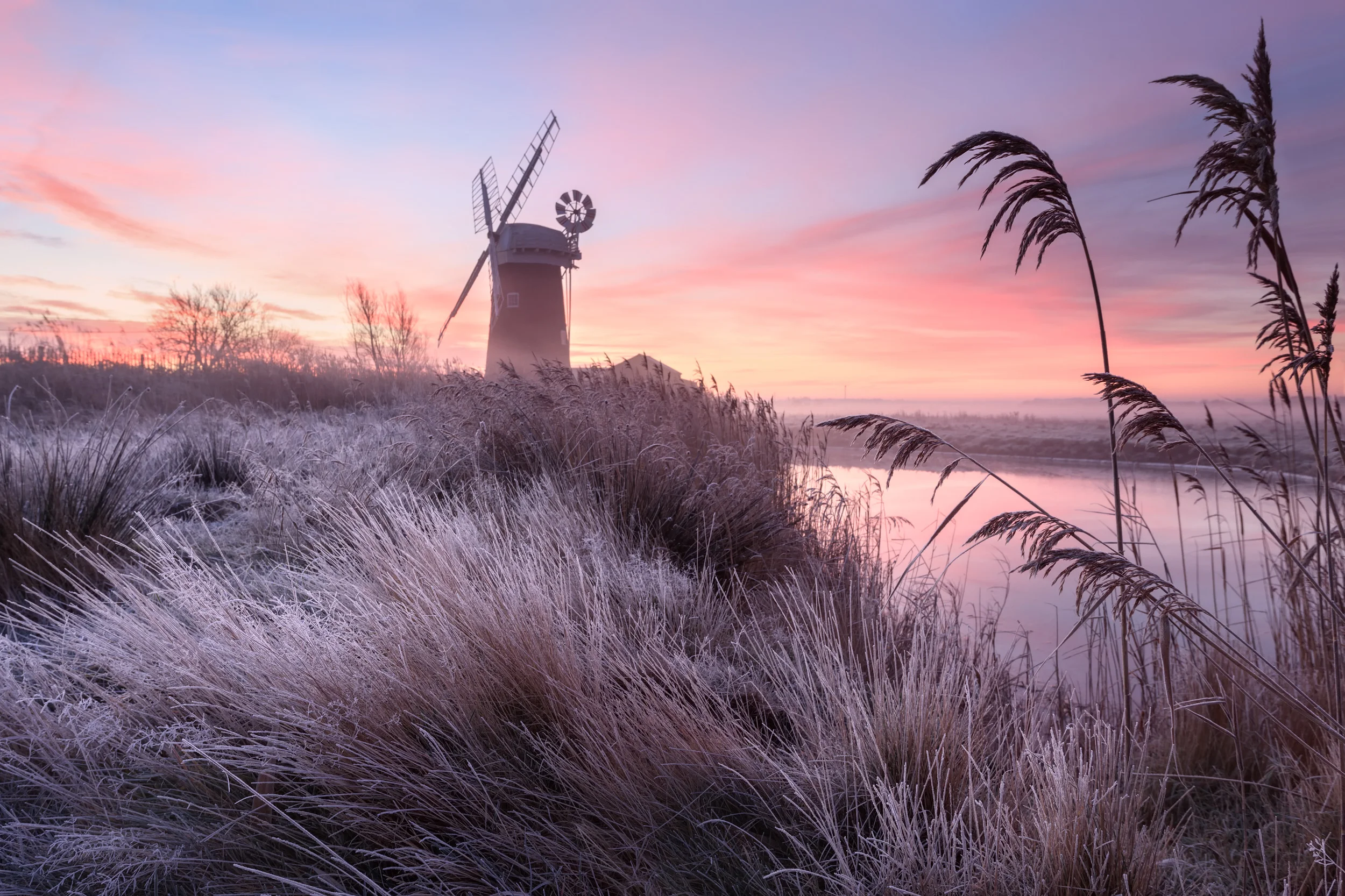 Frozen dawn Horsey, Norfolk