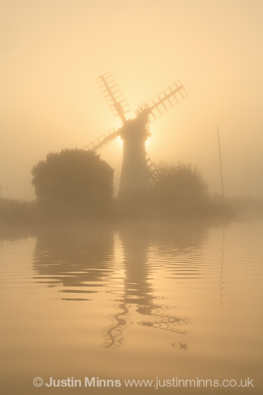 My first visit to Thurne Mill and after much planning and research I managed to arrive in plenty of time to find loads of boats obscuring my view. So a 15 minute drive followed by a ten minute walk later I got to the other side of the river in time to get a couple of shots.
Skies were very clear and a bit too misty but a first effort in the bag and at least I know the location beter now. Actually it was a good thing it was misty because I'd left my filter holder in the car!
Canon 7D
Canon 17-55mm @ 55mm
1/80 @ f/11.0
ISO 100
––––––––––––––––––––––––––––––––––––––––––––––––––
my website | buy prints | follow on facebook | my blog