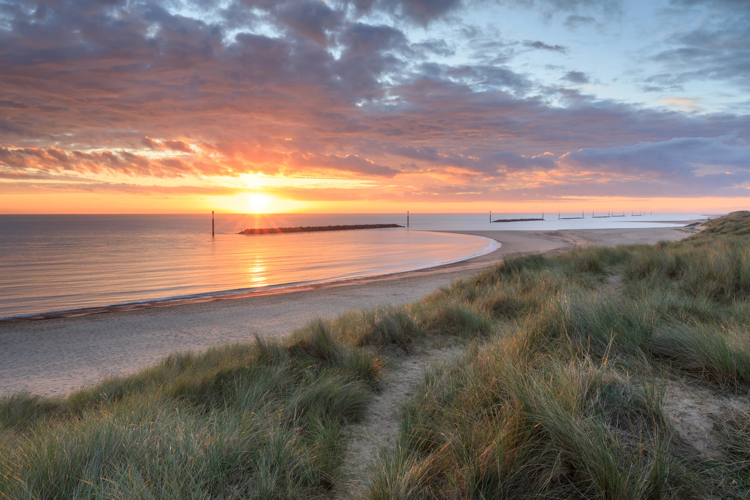 This sunrise on the Norfolk coast was the perfect opportunity to use the a reverse ND grad. Canon 5D mkIV, 16-35mm @ 24mm, 1/2, f16, ISO 200, Lee 0.9 reverse ND grad