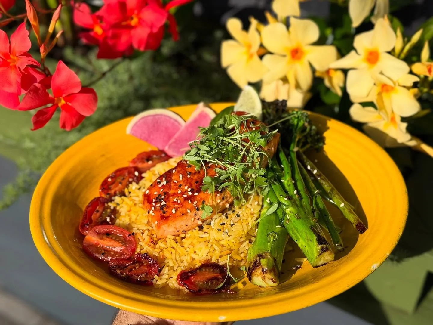 Dinner Special Tonight!!! 🤩 Open until 10pm

Maple Glazed Salmon with roasted broccolini/grape tomatoes in garlic agave, served over saffron rice #yummy