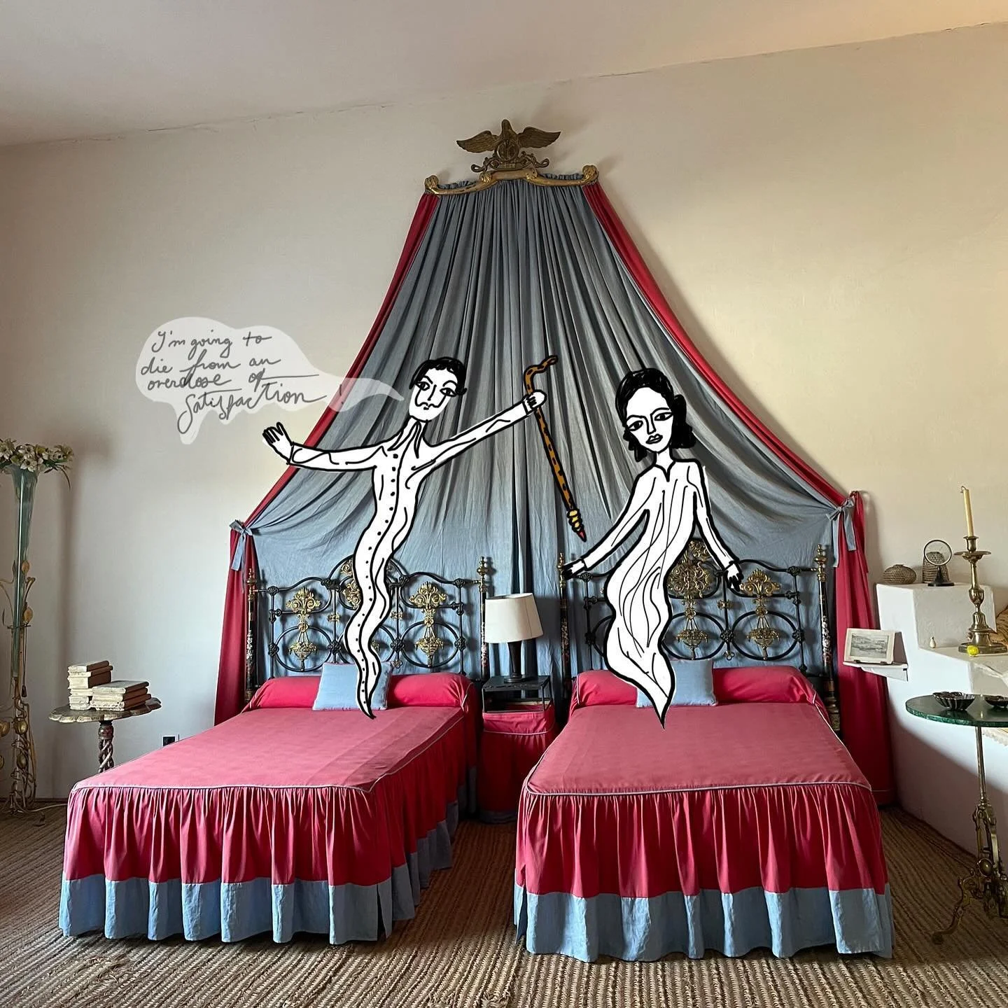 La semana de los Fantasmas
Ghost week

1- Dali&rsquo;s and Gala&rsquo;s House. Port Lligat Spain 2024
2- &ldquo;Be still&rdquo; Hackney 2018. 
3- Smoking Ghost - Elizabeth Fry refuge. 195 Mare Street 
4- El piso me habla. The Triangle Space studios
5