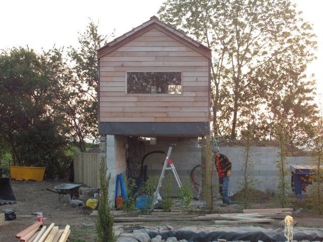 004-cabane-sur-pilotis.jpg