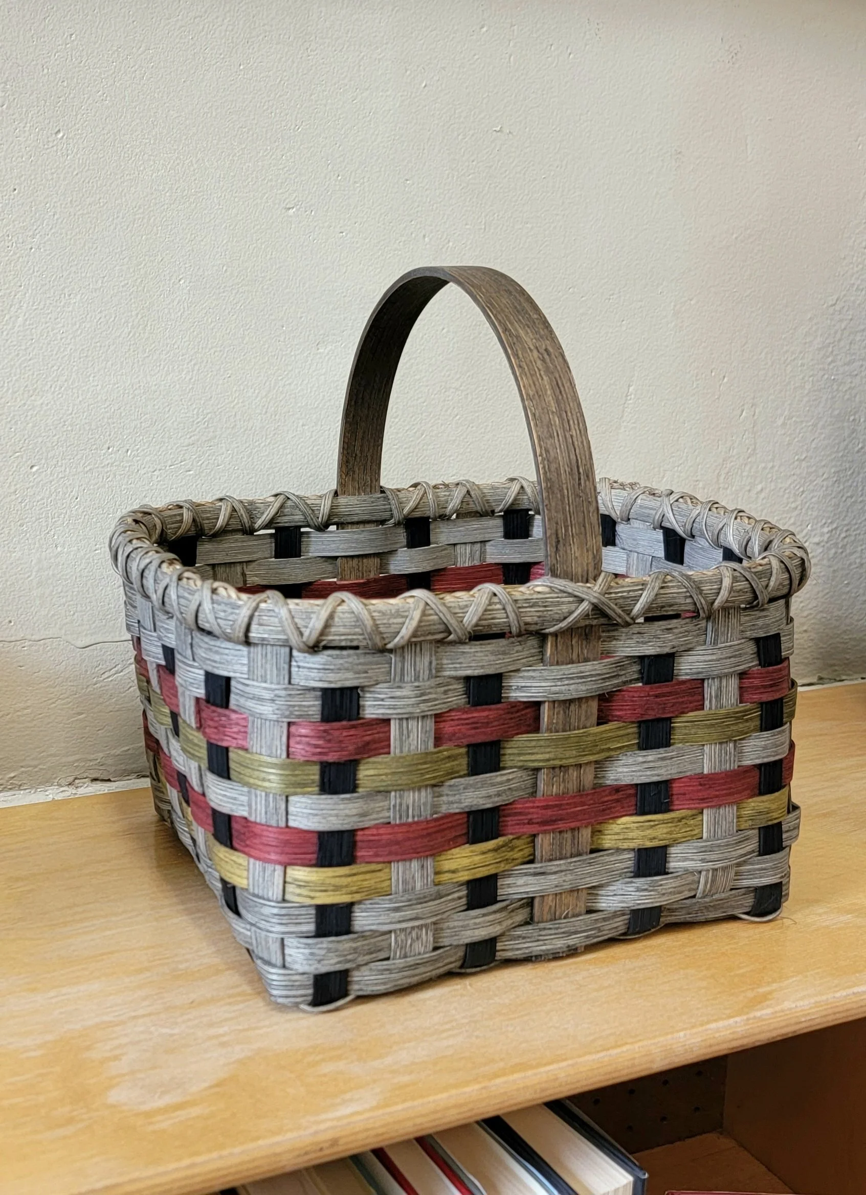 WEAVE A COLORFUL MARKET BASKET