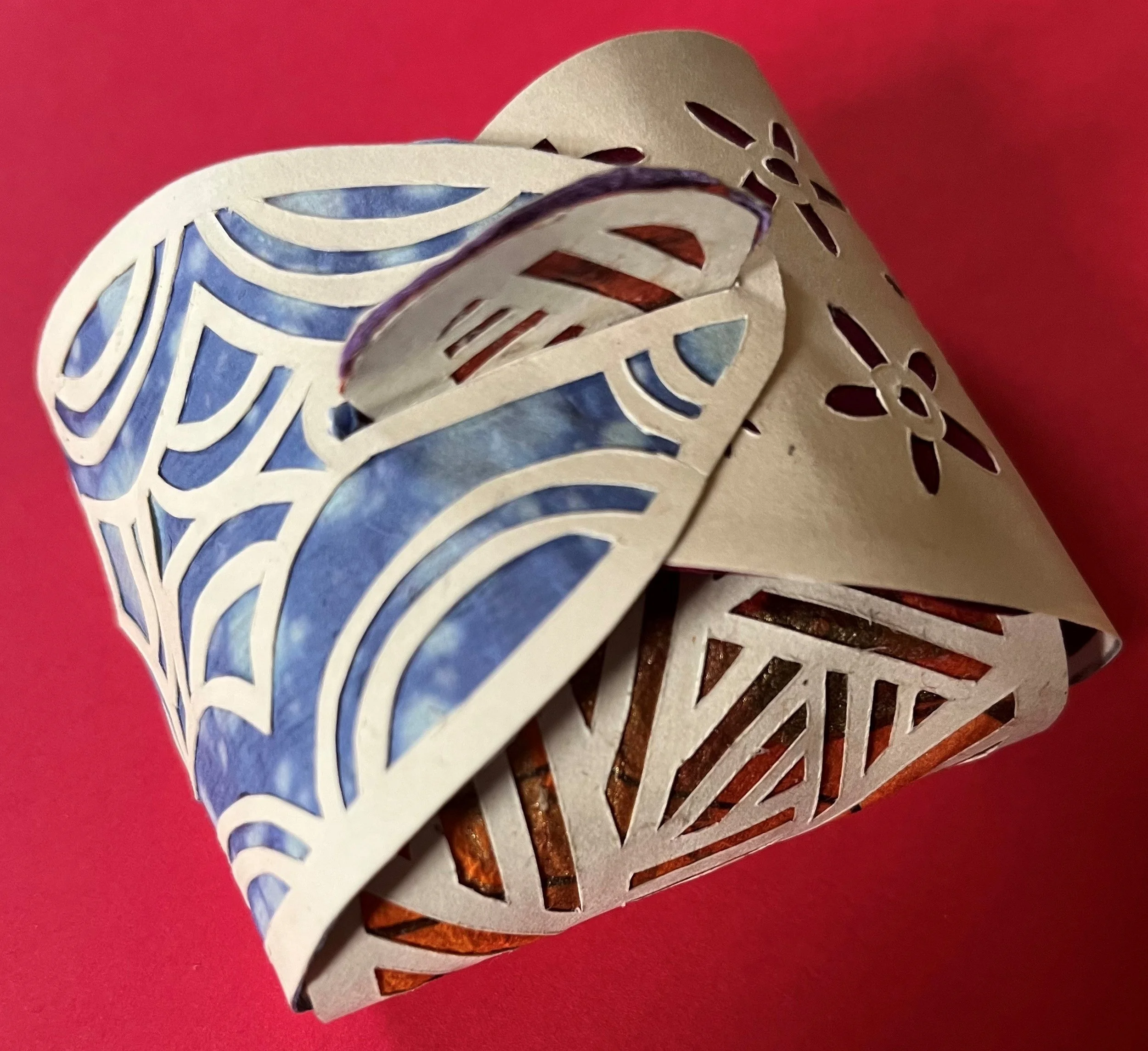 PAPERCUT GIFT BOX MAKING