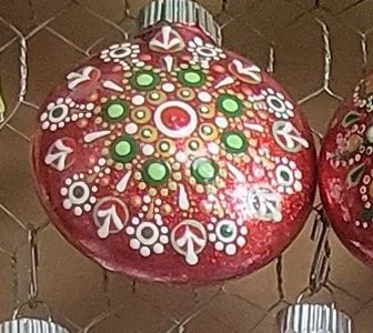 dot painted ornaments2.jpg