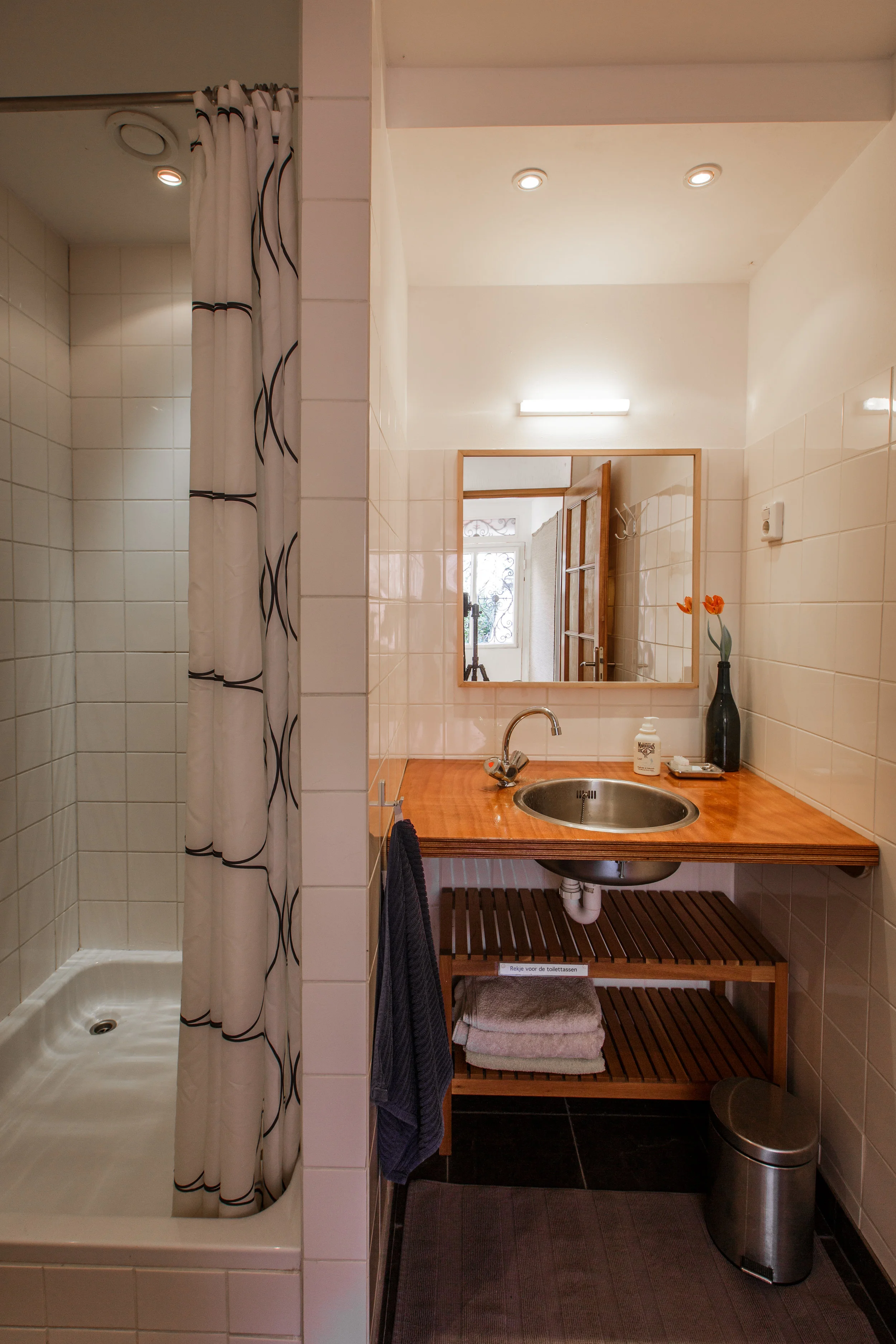 Achterhuis: Badkamer