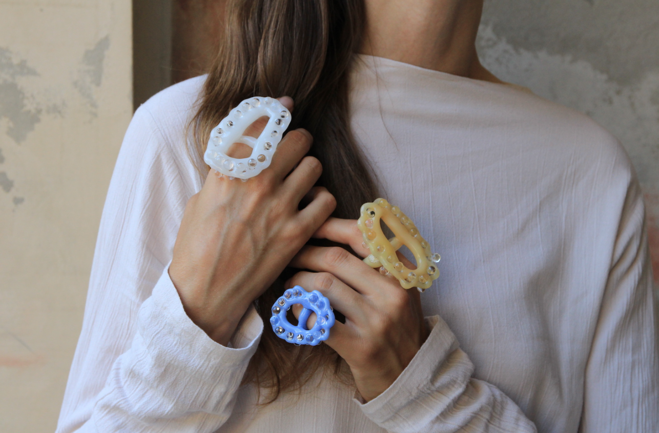 jade_white_pale_honey_blue.png