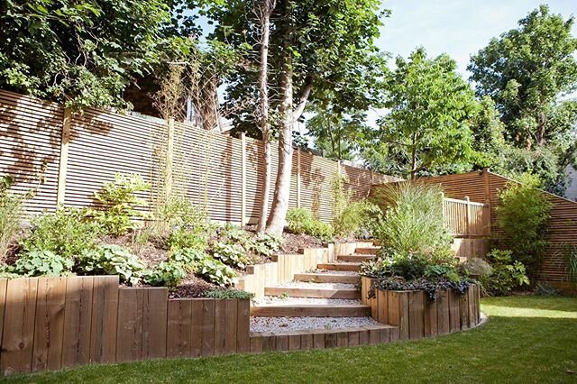 What better way to enjoy the sun than in your new home, relaxing in your newly landscaped garden 🏡⛱☀️#Fridayfeeling #propertydeveloper #kent
