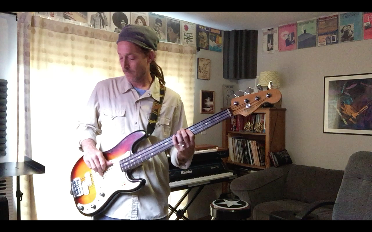DEAN BASS GTR.png